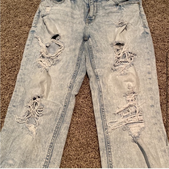 Eunina Ripped Jeans - Picture 5 of 5